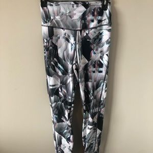 Nike Patterned Full Length Leggings